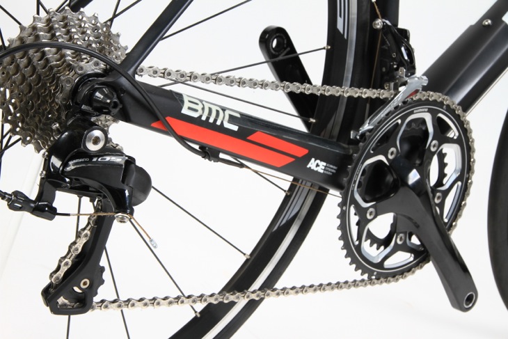 BMC teammachine SLR03 フラッグシップのフォルムを踏襲する BMC teammachine SLR03 フラッグシップのフォルムを踏襲する